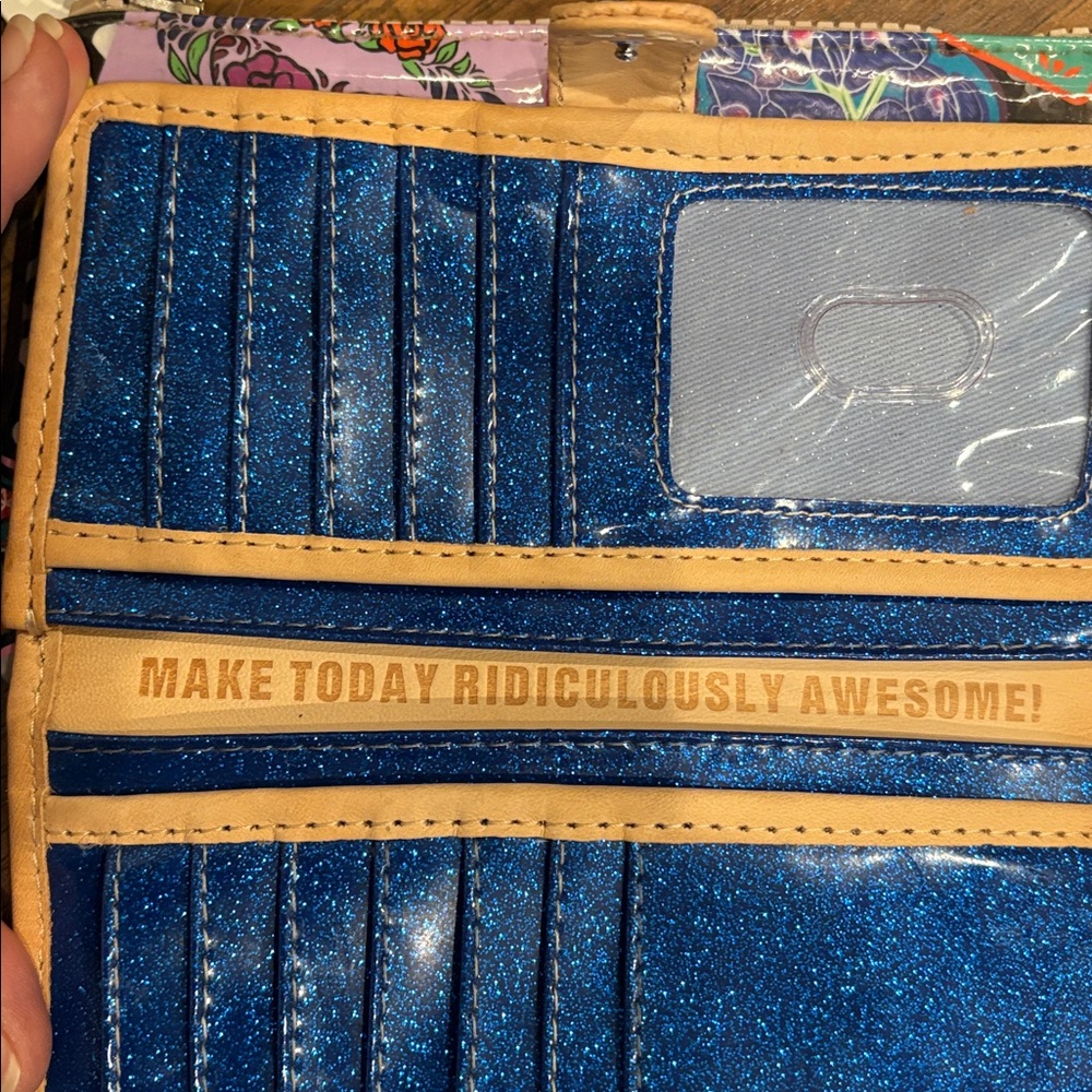 Consuela Wallet New With Tags 💙🖤❤️ - Picture 5 of 10